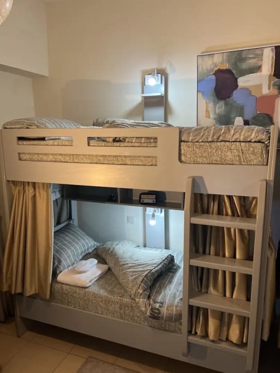 Robin Beach Hostel JBR - photo 6