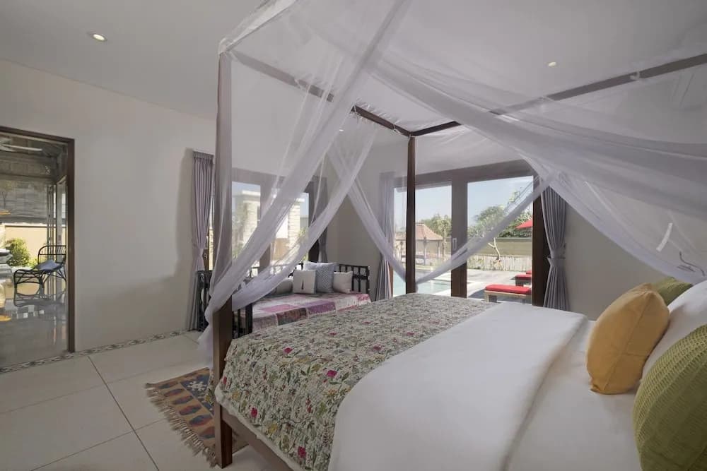 Villa Manggala - photo 2