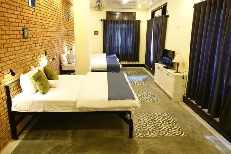 Paddys Hostel - photo 2