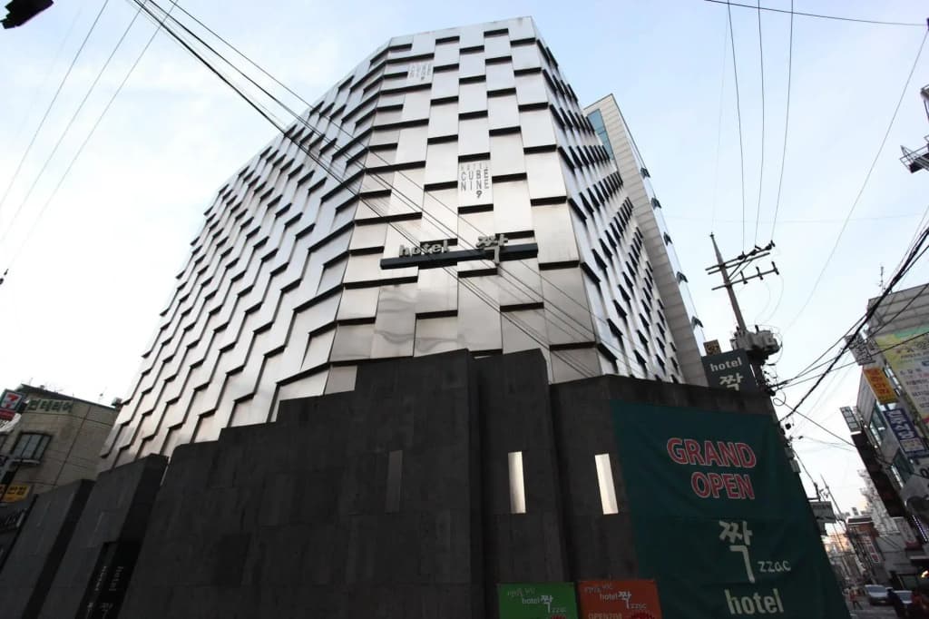 Hotel Zzac Sinlim - photo 1