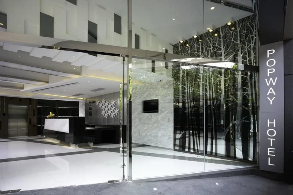 Popway Hotel - photo 1