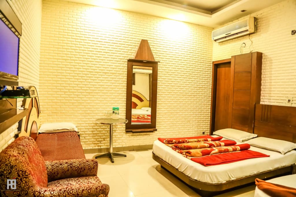 Hotel Glow Inn - photo 10
