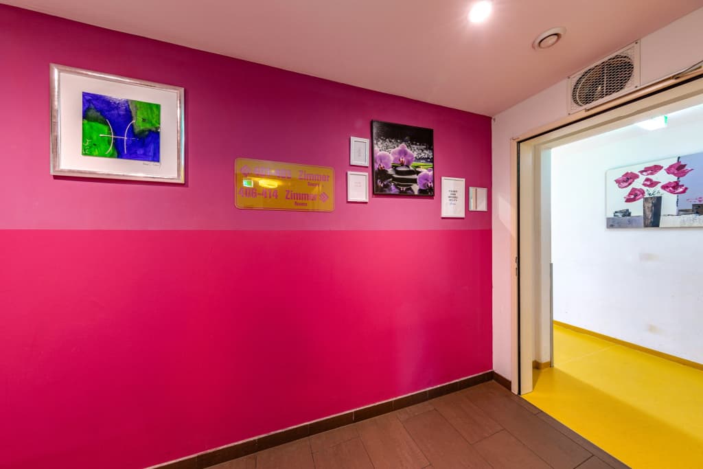 A&T Hotel & Hostel - photo 17