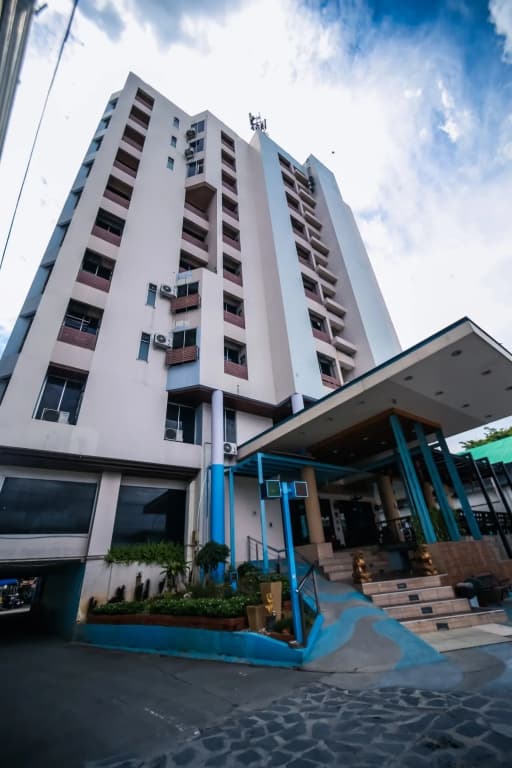 Leiview Hotel - main photo