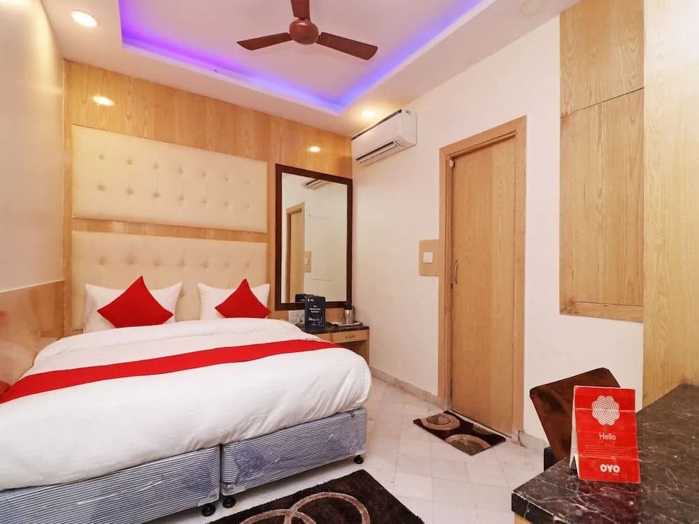 OYO Check In Room Near Gurudwara Shri Bangla Sahib - photo 2