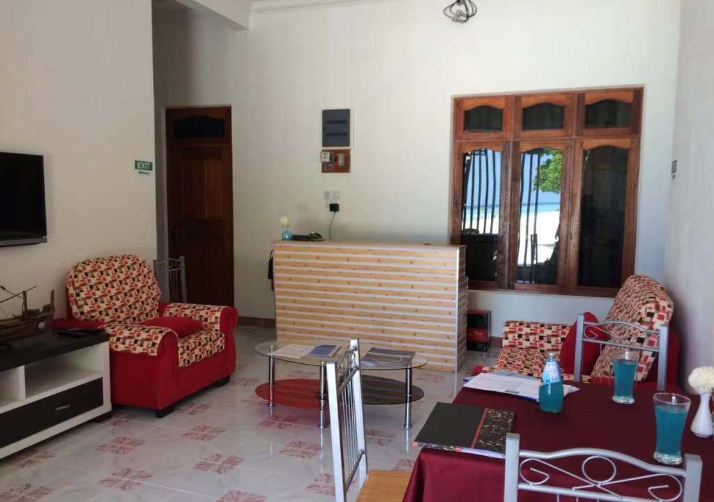 Gurus Maldives at Gulhi Island - photo 5