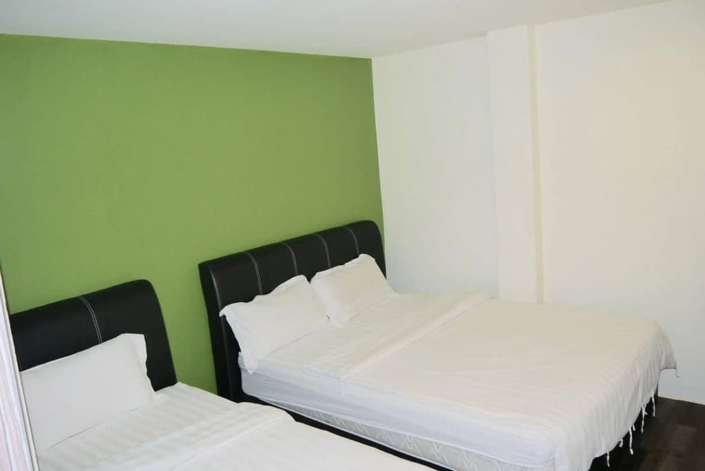 33 Star Hotel by The Sqwhere - photo 6