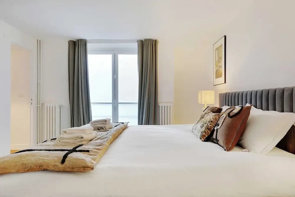 Elegant Apartment - 2bd/6p - Avenue Montaigne - photo 4