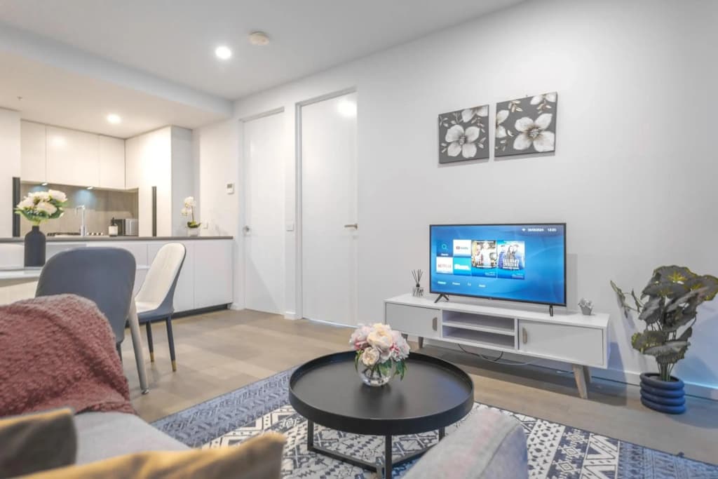 Modern 2BR 1BA apt in MELBOURNE CBD+WIFI - photo 3