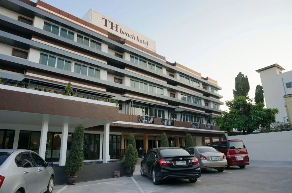 TH Beach Hotel - photo 1