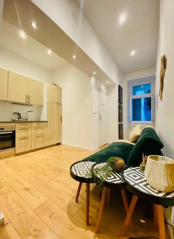 Charming 4 Bedroom Apartment Ottakring - photo 11