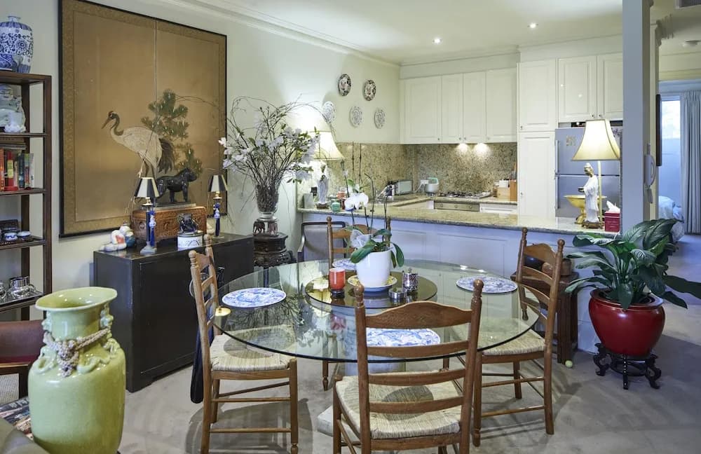 Eclectic 2 Bed & 2 Bath in Armadale with Parking - photo 12