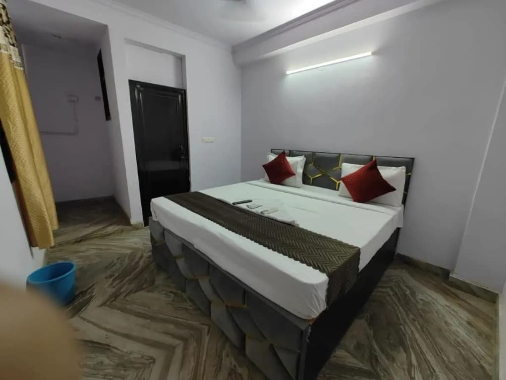 Mauryan Express Hotel Devli Khanpur - photo 7