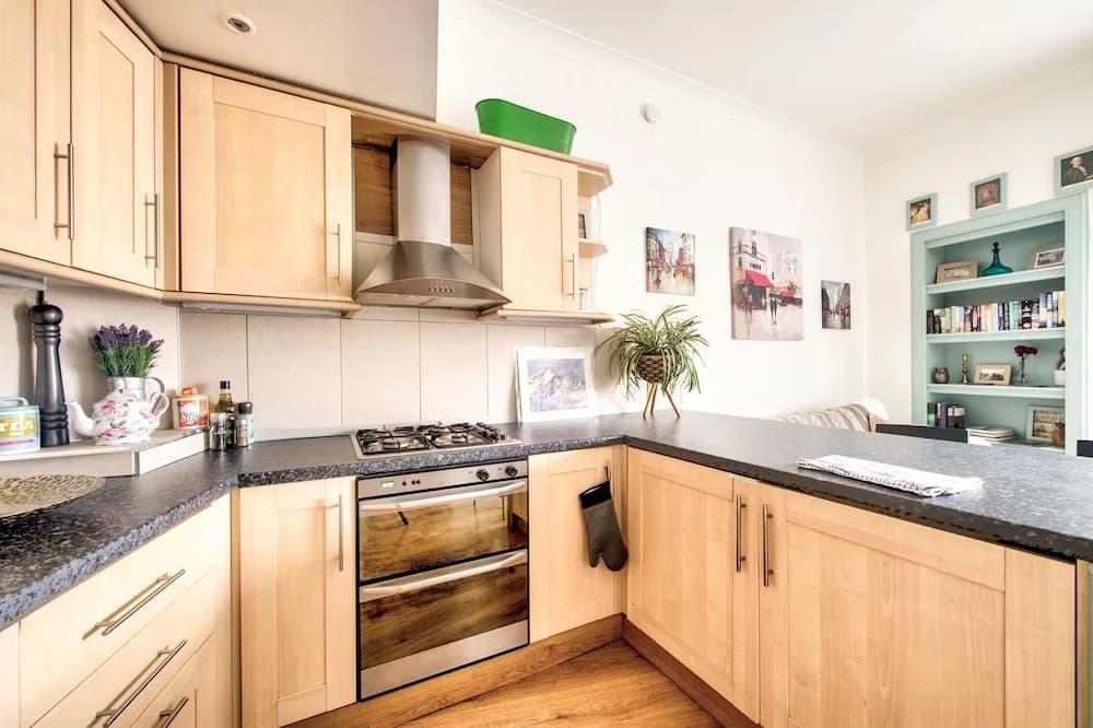 Cosy 2BR Home, 5 Minutes From Edinburgh Waverley! - photo 13