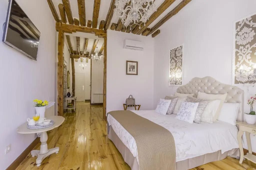 Oriente Palace Apartments - photo 6