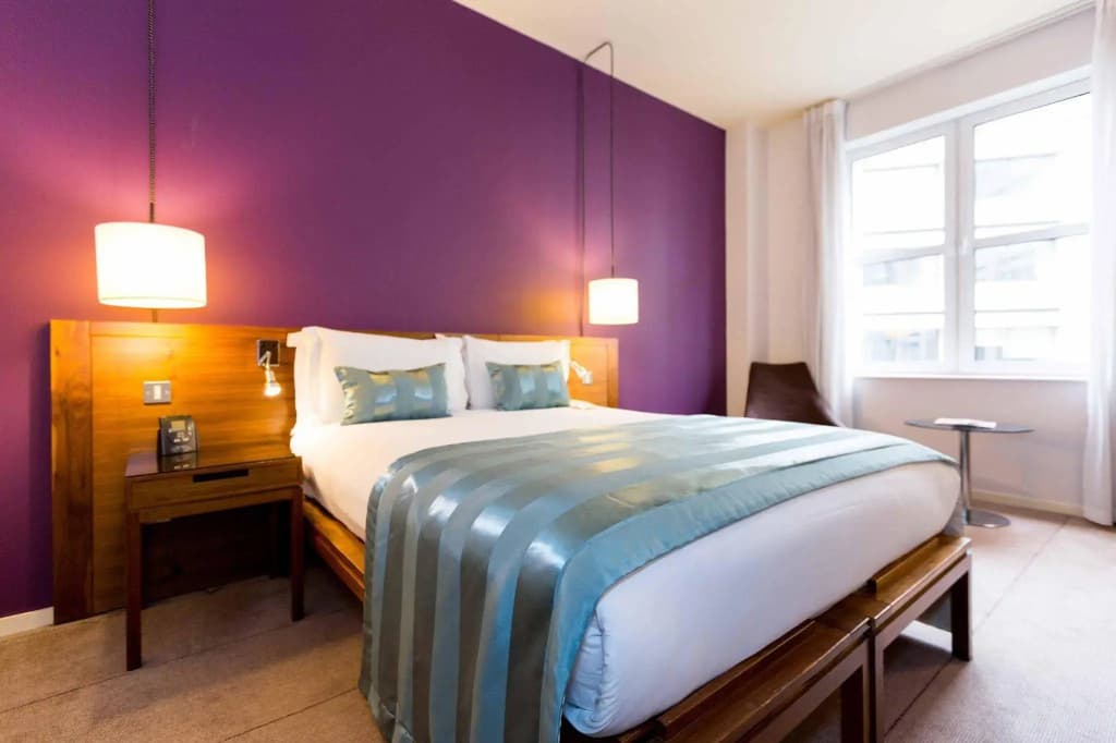 The Trafalgar St. James London, Curio Collection by Hilton - photo 4