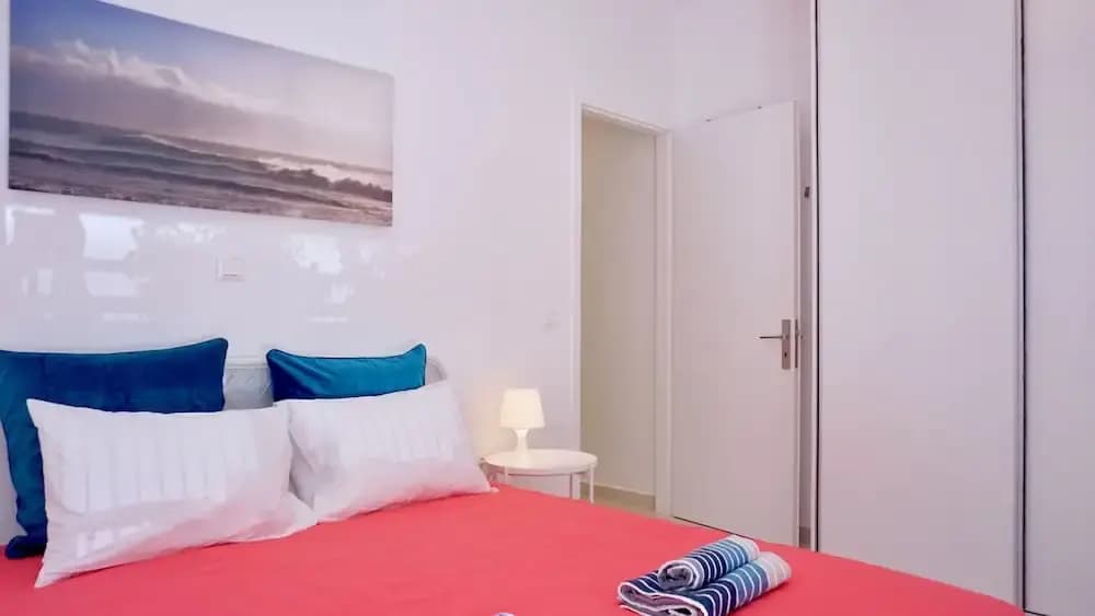 Chill Minimal Apt in Athens - photo 5