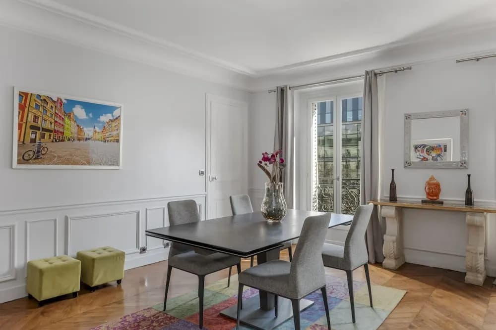 Luxury 4 Bed Residence - Next to Arc de Triomphe - photo 15