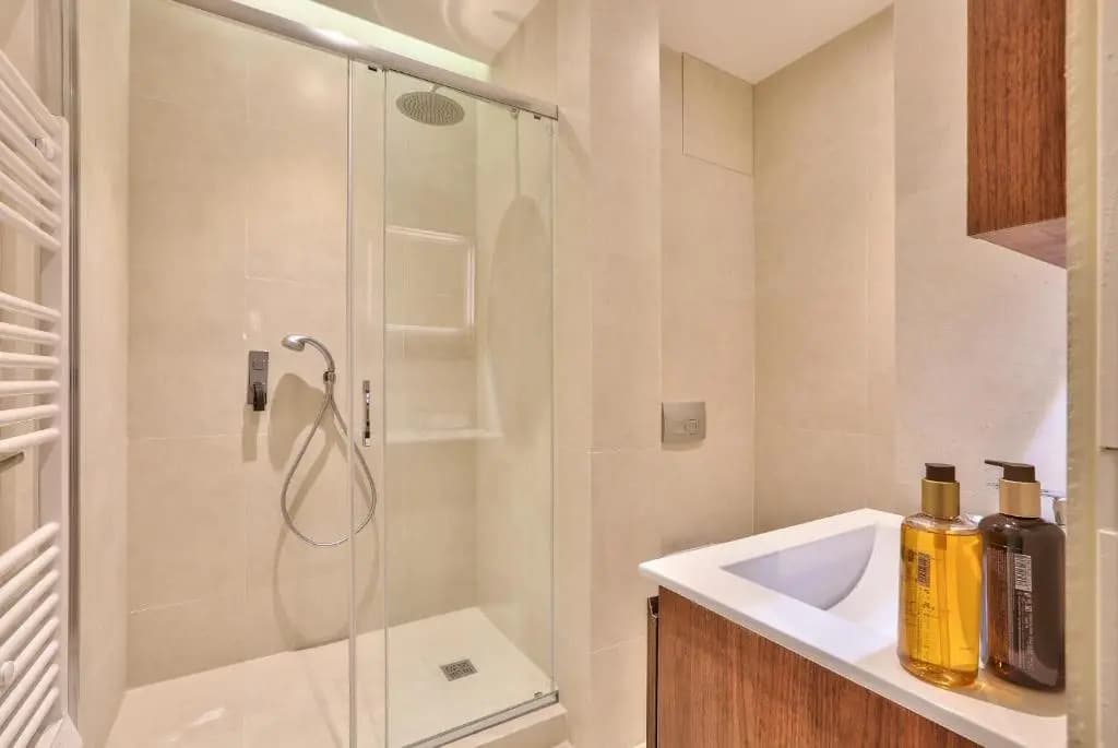 119 - Urban Spacious Apartment Sebastopol - photo 7