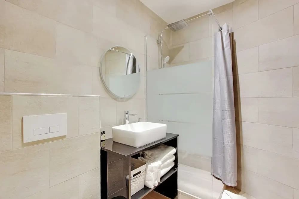 Modern Apartment - 1br/4p - Le Marais - photo 9