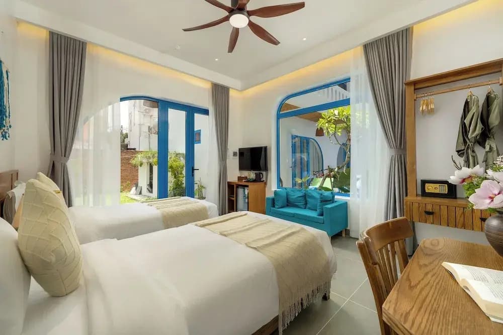 The Linh Coastline Villa - photo 36