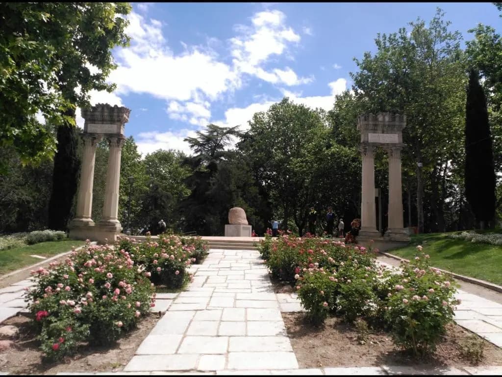Pradera de San Isidro - photo 9