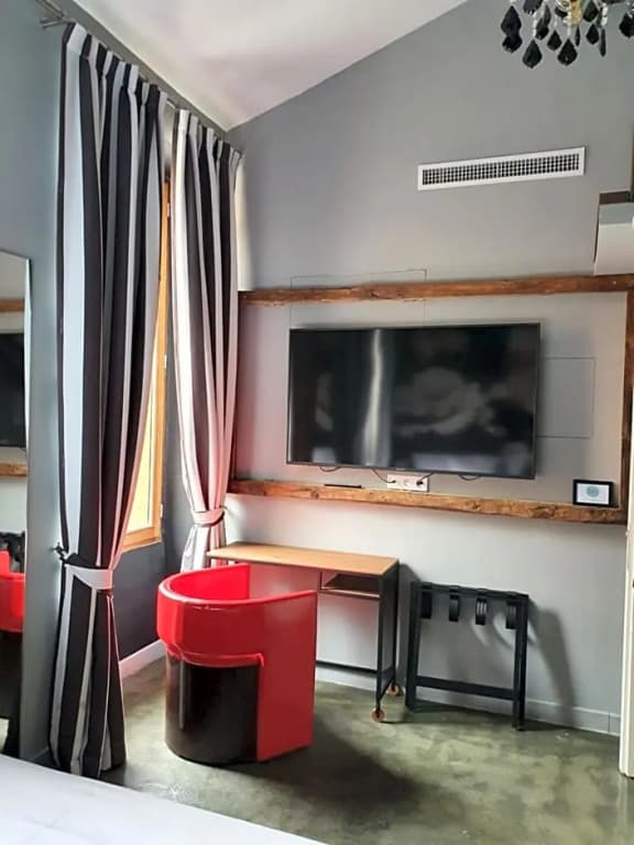 Room with a vue - photo 3