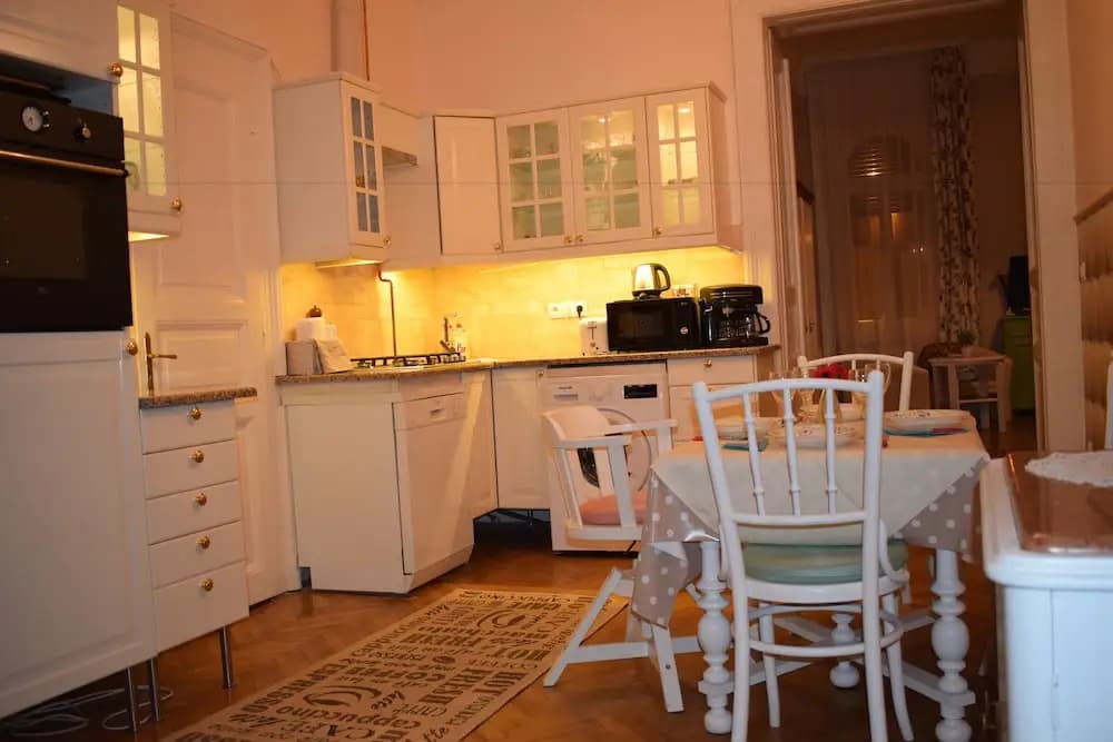 Orient Deluxe Apartments - photo 15