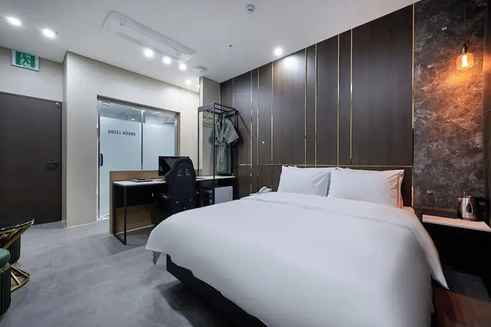 Hound Hotel - photo 5