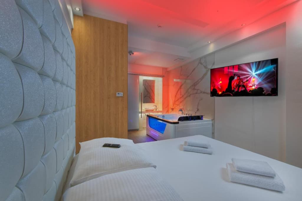 Hotel Aura Design & Garden Pool - photo 10