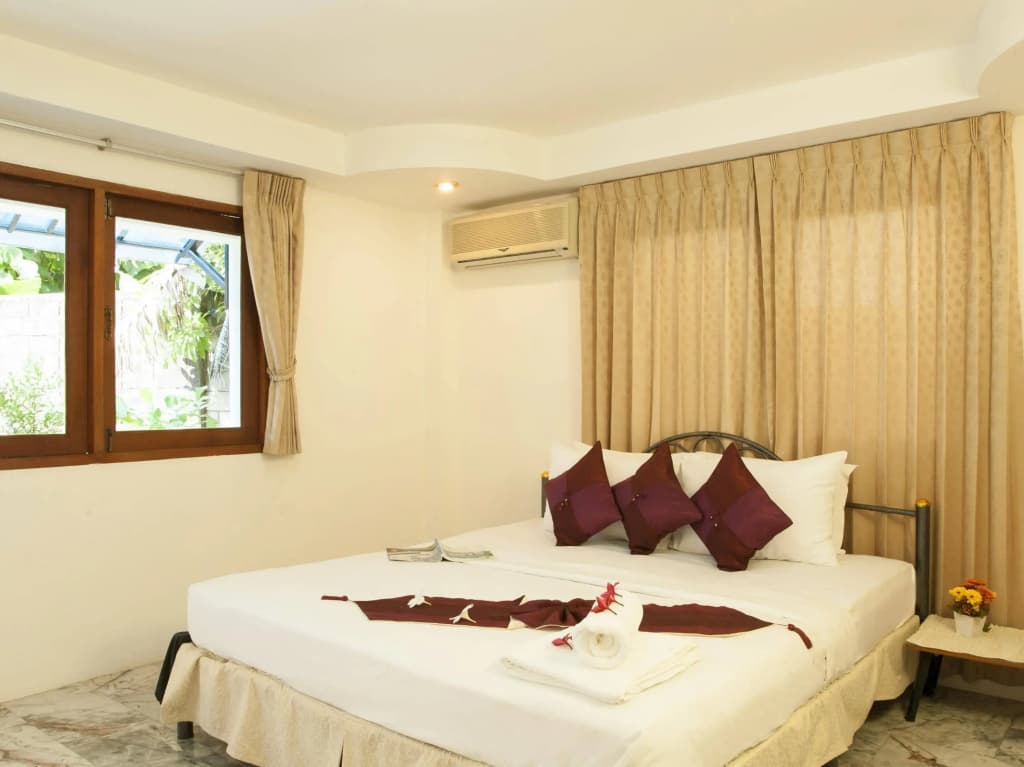 Bangtao Varee Beach Resort - photo 2