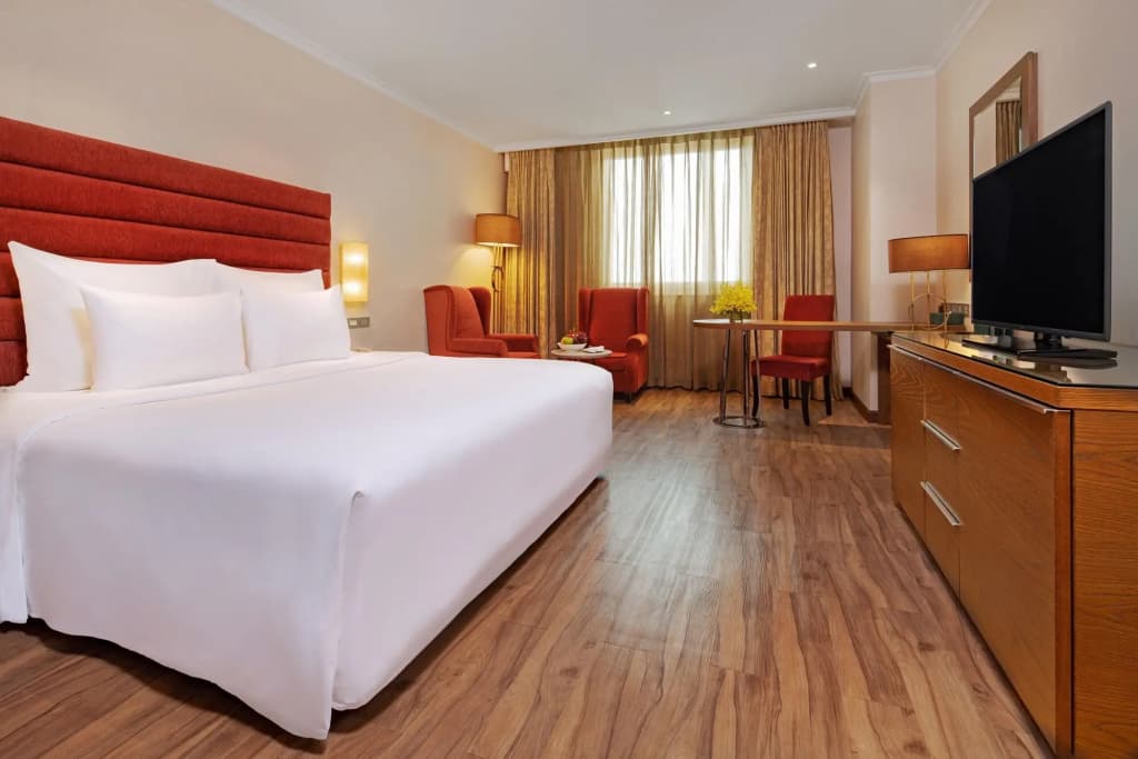 Windsor Plaza Hotel - photo 5