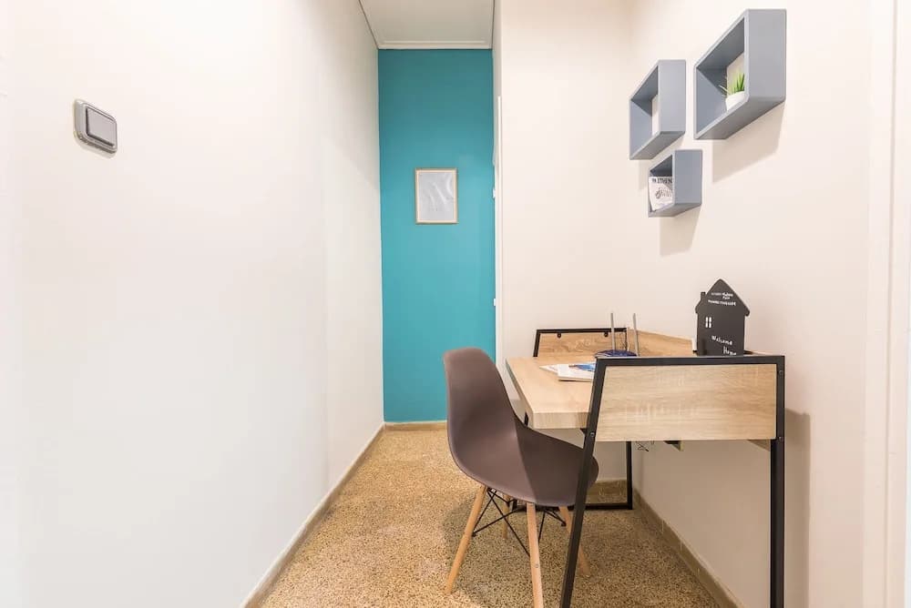 Warm Delightful Acropolis Apartment by Cloudkeys - photo 2