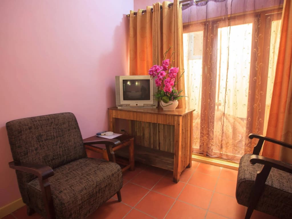 Bamboo Hotel - photo 2