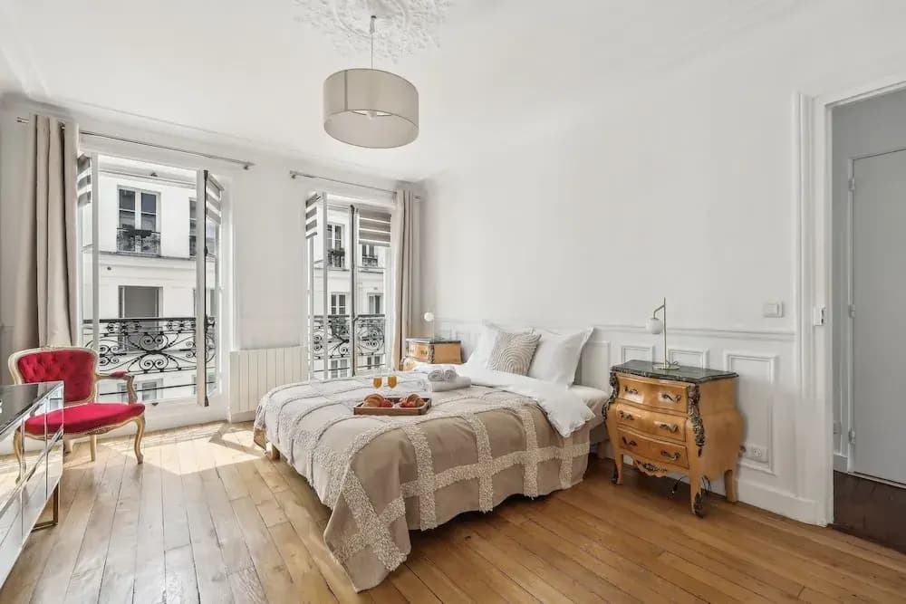 Stylish 3BR Near Tuileries Gardens - photo 1