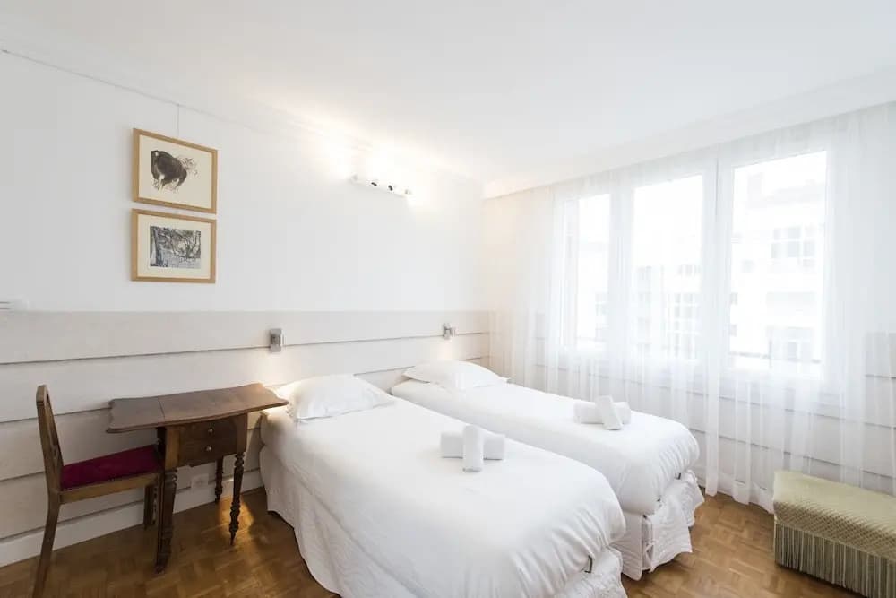 Apartment near Pont de Grenelle - photo 5