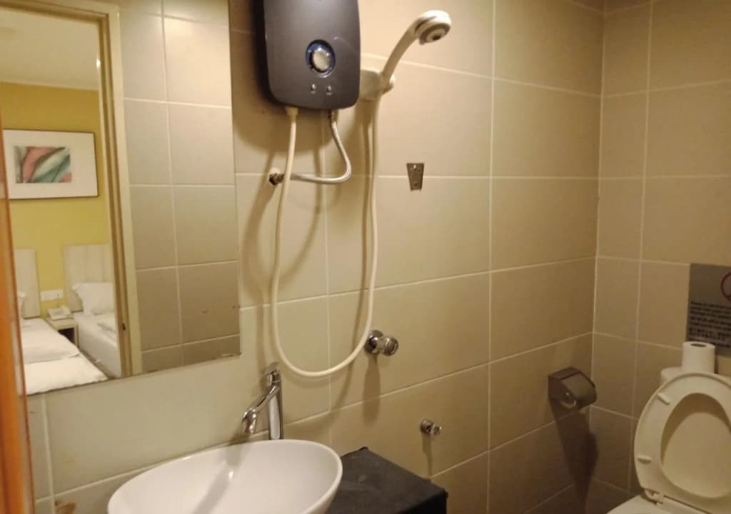 Hotel Zamburger Taman Segar - photo 7