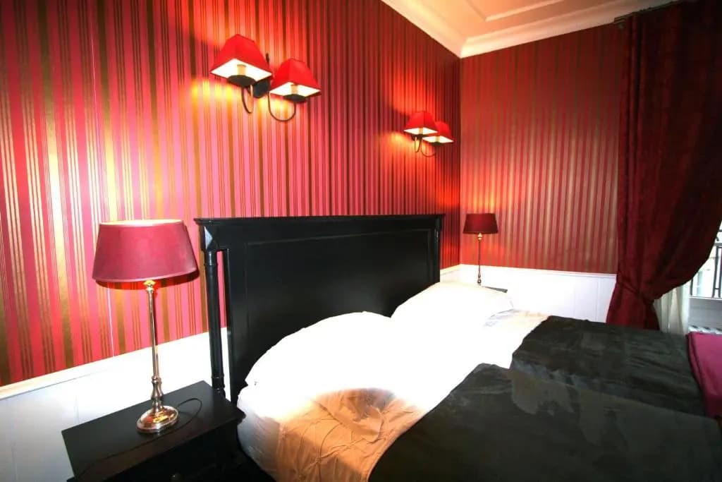 Paris Interiors Rentals - Le Marais Archives 2 Bdr - photo 4