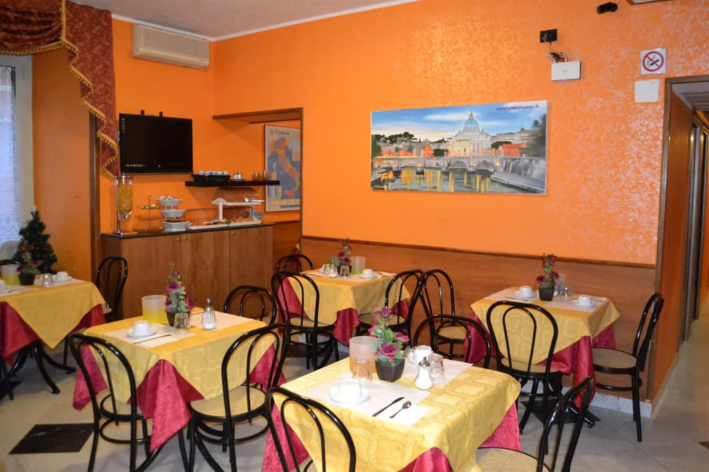 Hotel Ferrarese Roma - photo 15