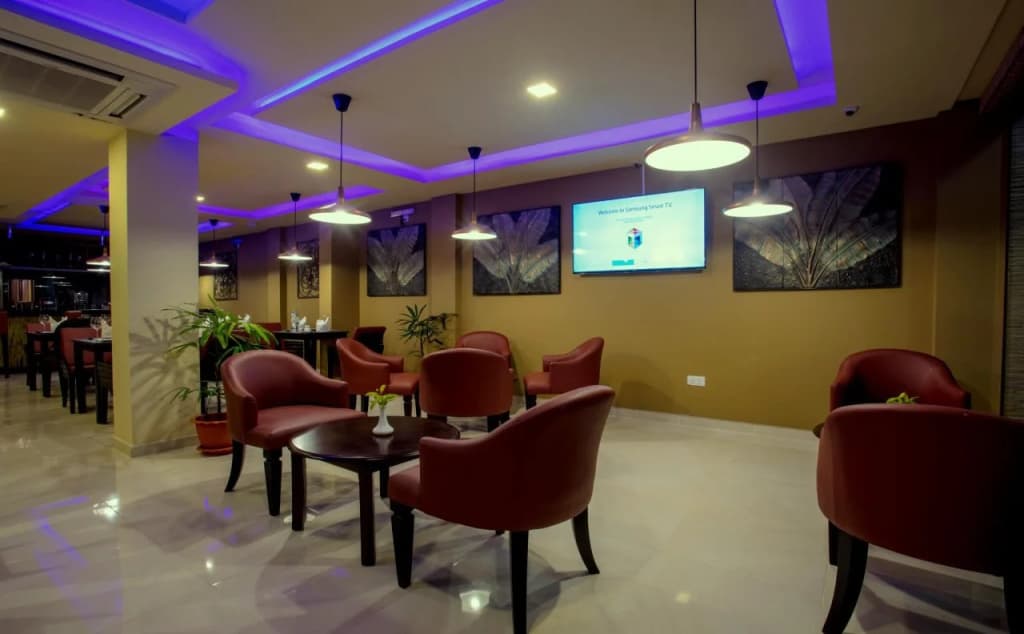 The Avenue and Spa - photo 12