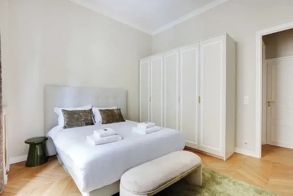 Spacious Apartment - 2br/4p - Arc de Triomphe - photo 2
