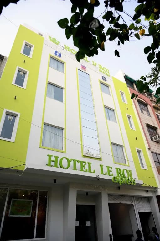 Hotel Le Roi Express @ Karol Bagh - photo 24