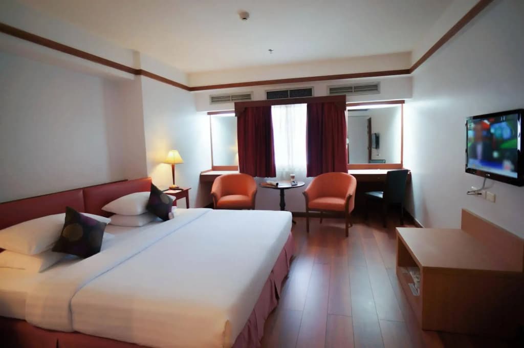 Silom City Hotel - photo 6