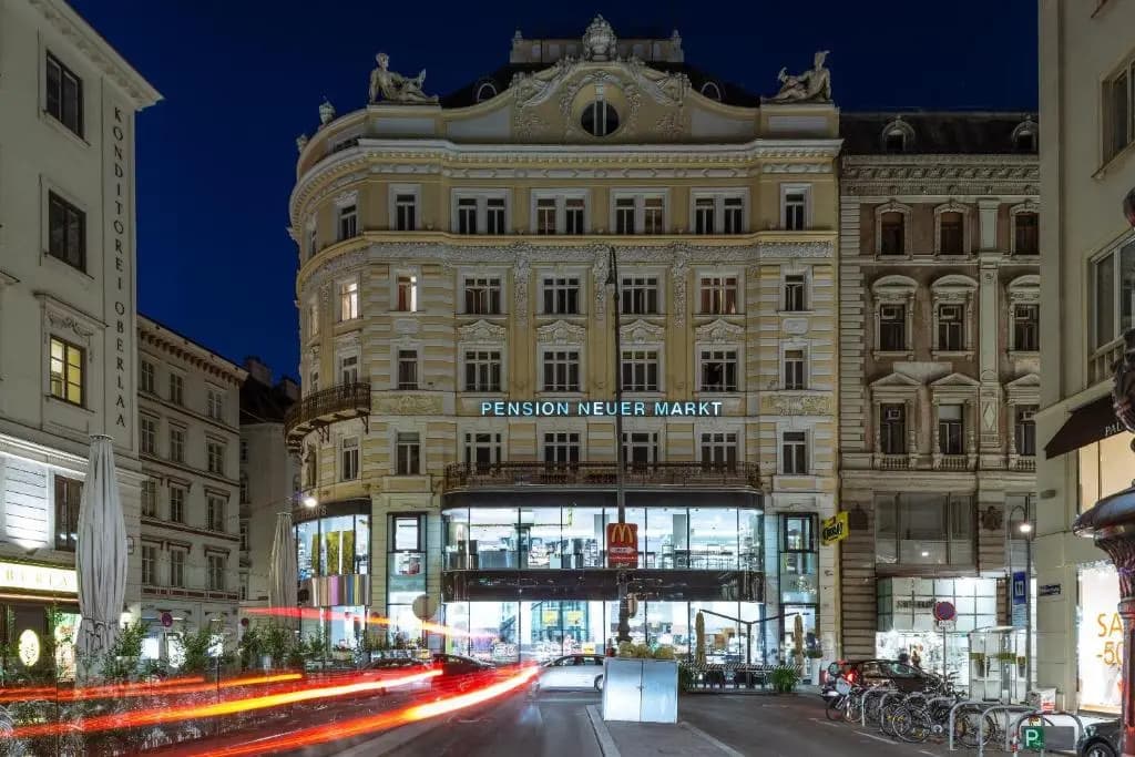 Pension Neuer Markt - photo 32