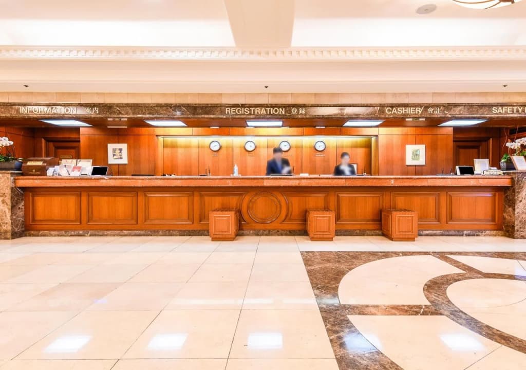 Koreana Hotel - photo 2