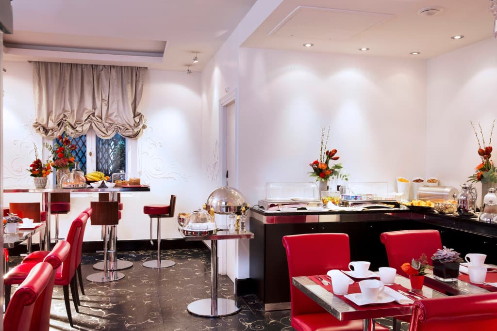 Hotel Ares Eiffel - photo 31