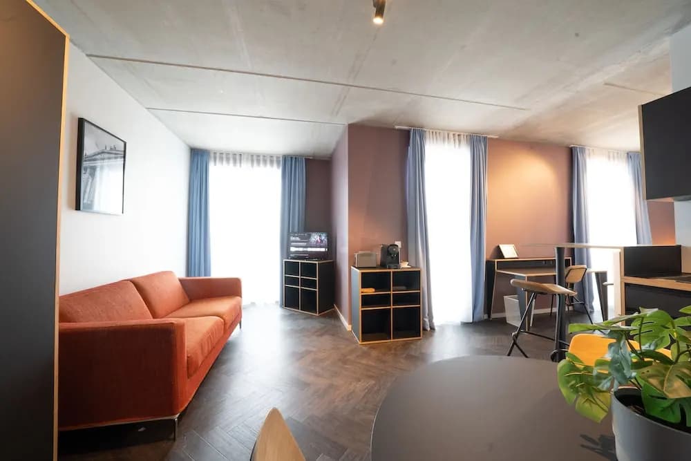 NEOAPARTMENTS - photo 2