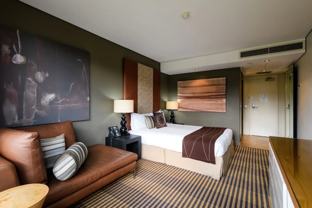 Lakeside Hotel and Conference Centre - photo 6