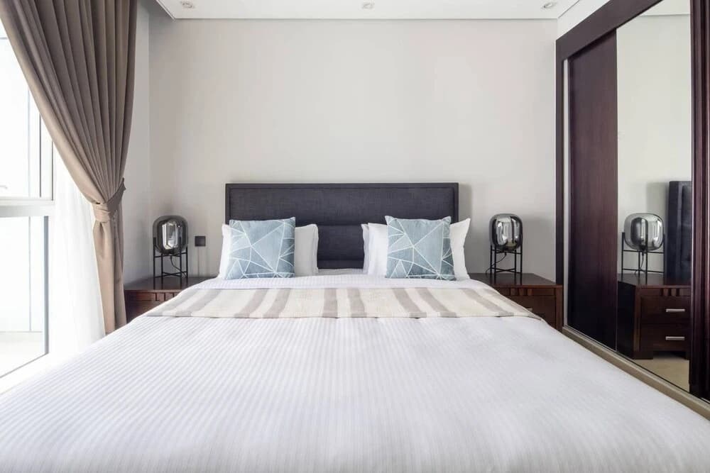Spacious & Adorable 1BR in Downtown Dubai - main photo