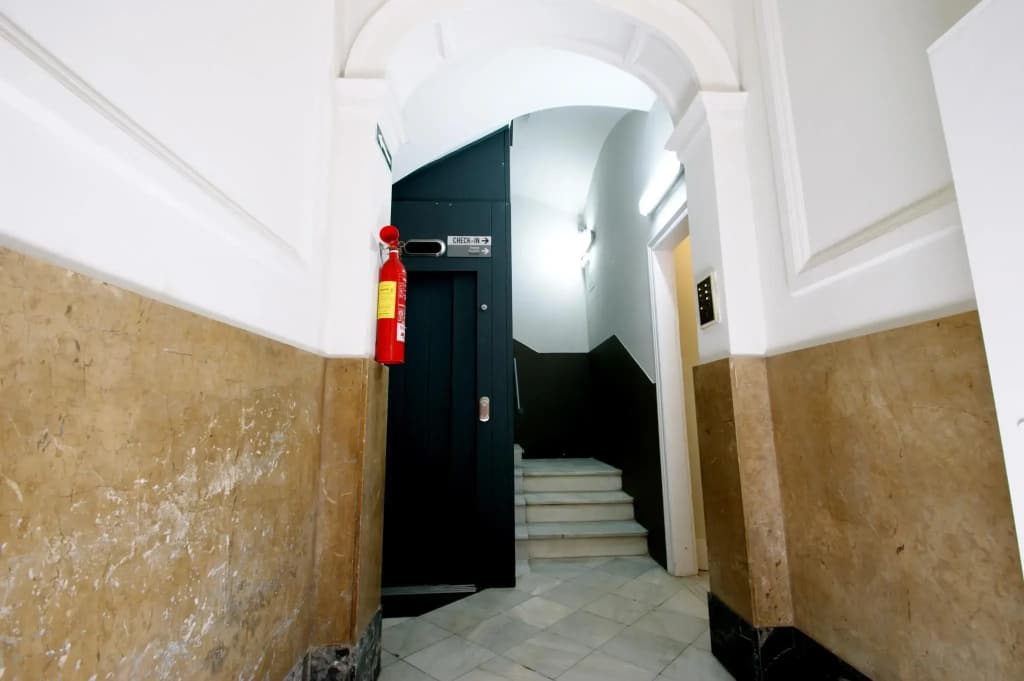 Hostal Express by gaiarooms - photo 12